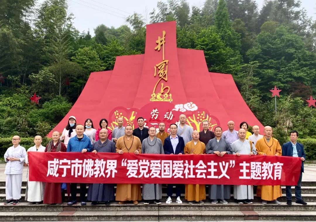 滕州市中心人民医院乳腺甲状腺外科成功切除一罕见乳头肿瘤