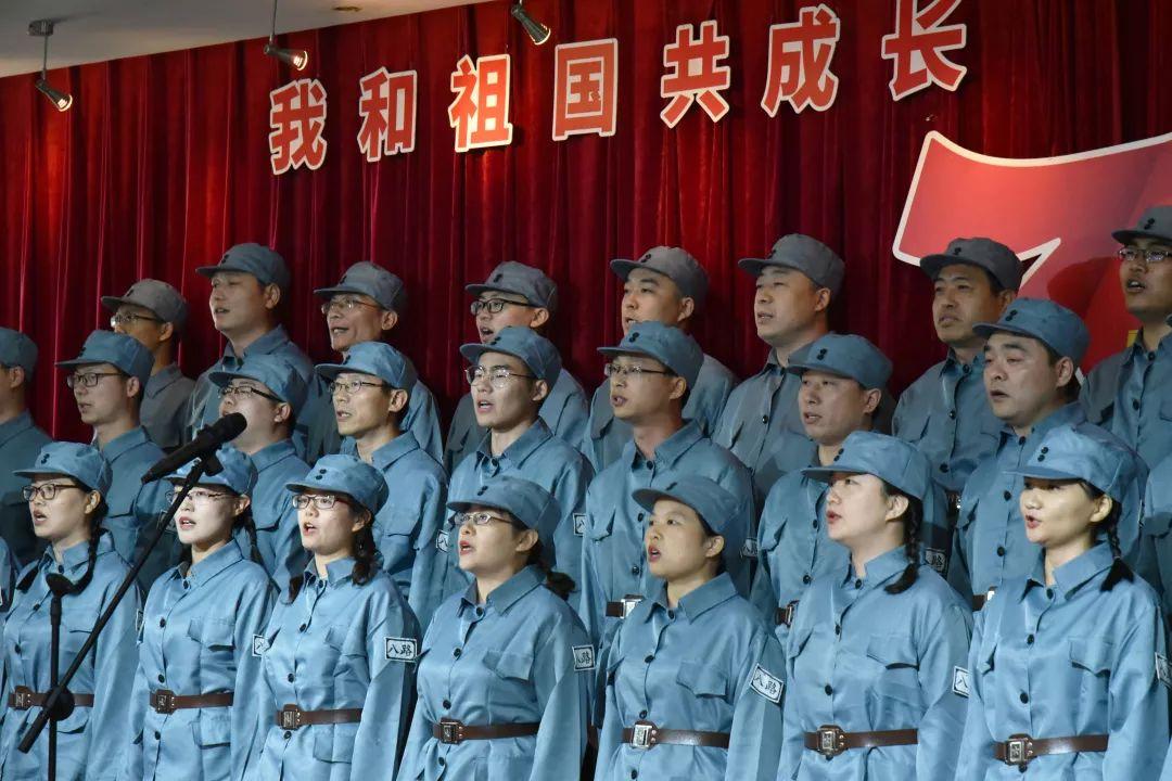 真完了！东方甄选直播再创新低，人数跌破1万，销售榜跌出前四十