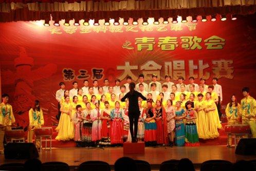 寻找一些“龙里龙气”的游戏搭子，感受全新竞技体验！