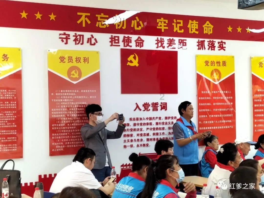 现在做设计师未来前景如何？