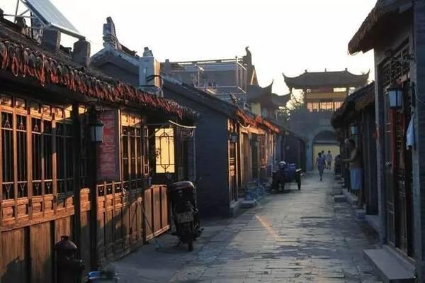 探索鸡兔同笼,笼子里有鸡和兔,涵涵数了数,发现一共,有六个头,20只脚,鸡和兔各多少只?红迪网 - 分享和讨论热门话题的社区平台